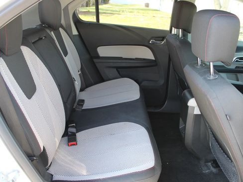 Used 2015 Chevrolet Equinox LT w/ Driver Convenience Package FWD image 13