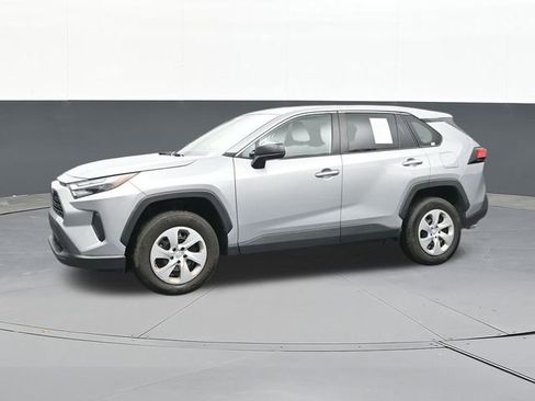 Used 2024 Toyota RAV4 LE image 5