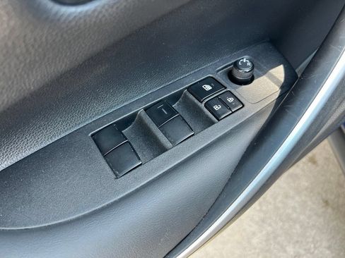 Used 2022 Toyota Corolla SE FWD image 12