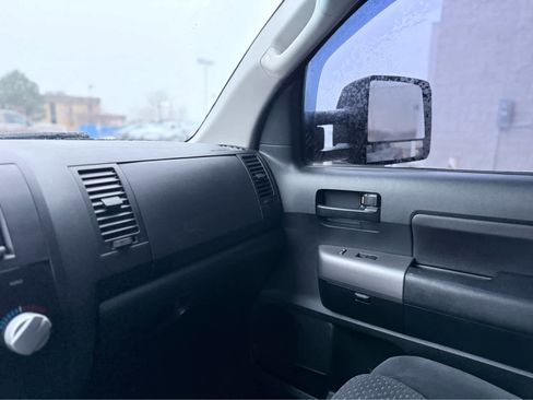 Used 2012 Toyota Tundra 4x4 CrewMax image 31