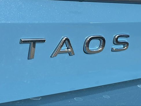 New 2026 Volkswagen Taos SE image 29