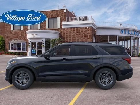 Used 2026 Ford Explorer Active w/ Active Comfort Package AWD/4WD image 3
