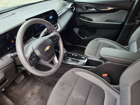 Used 2024 Chevrolet TrailBlazer LT FWD image 9