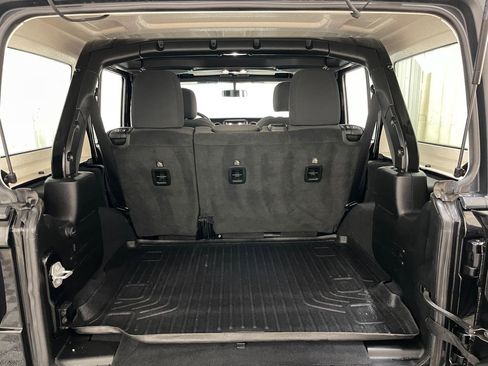 Used 2022 Jeep Wrangler Unlimited Sport image 42