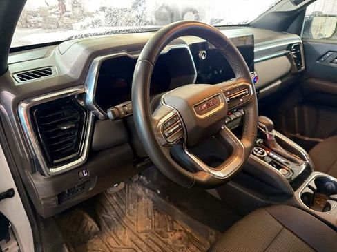 Used 2024 GMC Canyon Elevation image 8