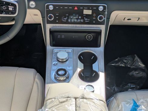 New 2026 Genesis GV80 2.5T Select image 21