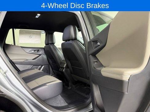 New 2026 Chevrolet Equinox LT w/ Convenience Package II FWD image 18
