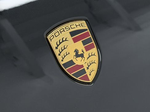 Certified 2025 Porsche Macan image 65