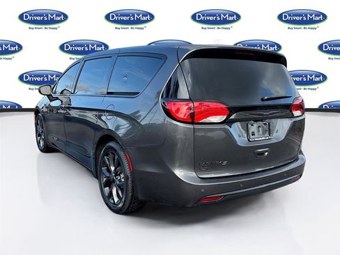 Used 2019 Chrysler Pacifica Touring Plus w/ S Appearance Package image 6