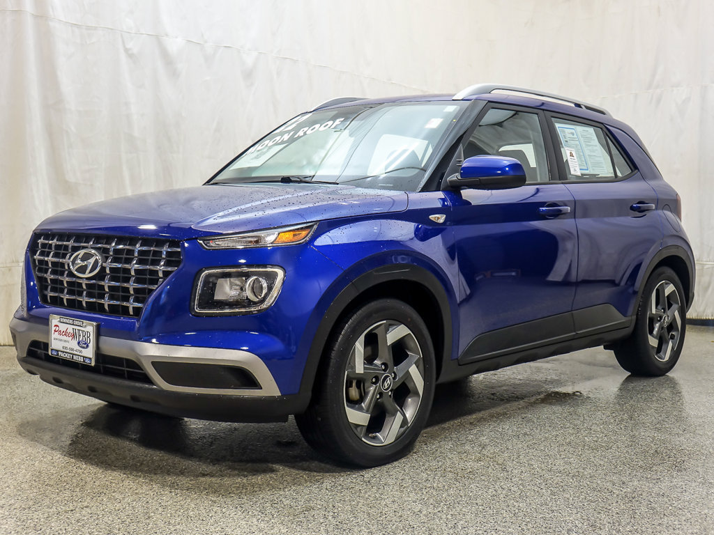 Used 2022 Hyundai Venue SEL w/ Cargo Package FWD image 2