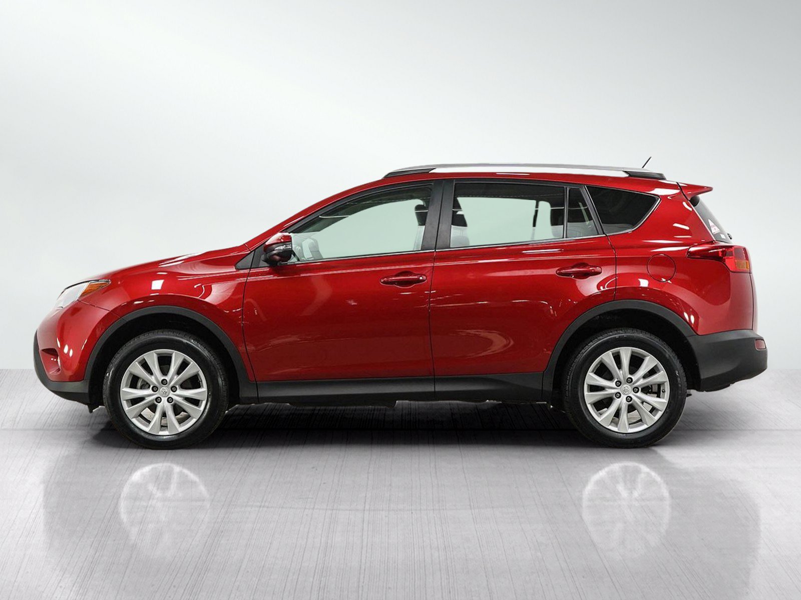 Used 2015 Toyota RAV4 Limited w/ Technology Package AWD/4WD image 2