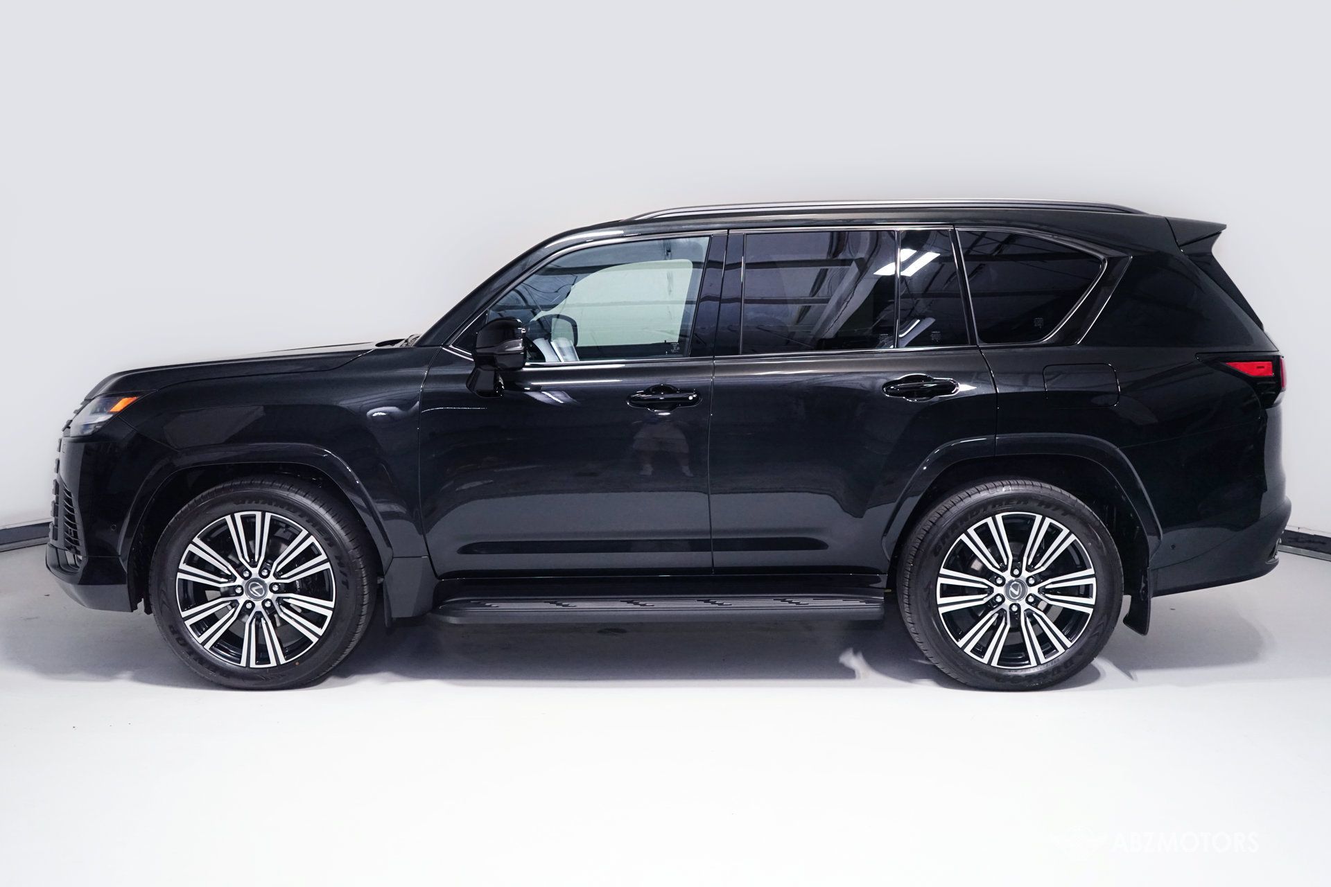 Used 2026 Lexus LX 700h Luxury AWD/4WD image 4