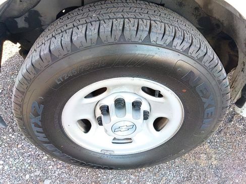 Used 2019 Chevrolet Express 2500 w/ Driver Convenience Package image 16