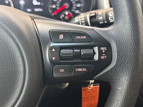 Used 2017 Kia Sorento AWD image 35