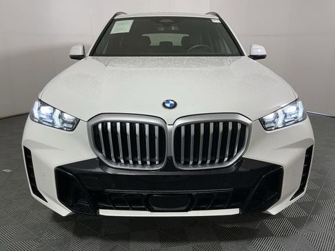 Certified 2025 BMW X5 xDrive50e w/ M Sport Package AWD/4WD image 3