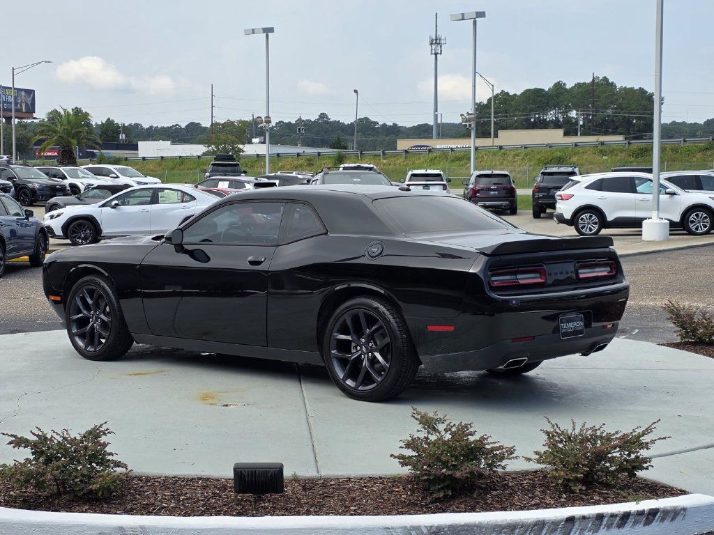 Used 2023 Dodge Challenger SXT w/ Blacktop Package RWD image 5