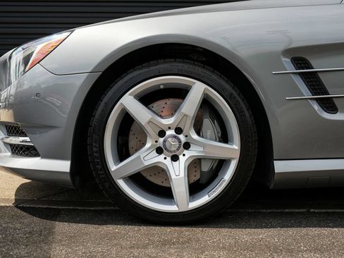 Used 2013 Mercedes-Benz SL 550 image 12