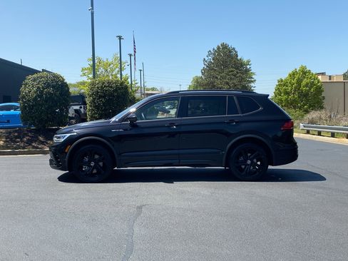 Used 2023 Volkswagen Tiguan SE R-Line image 15