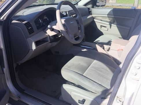 Used 2007 Jeep Grand Cherokee Laredo image 4