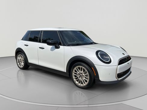 Used 2025 MINI Cooper S FWD image 11