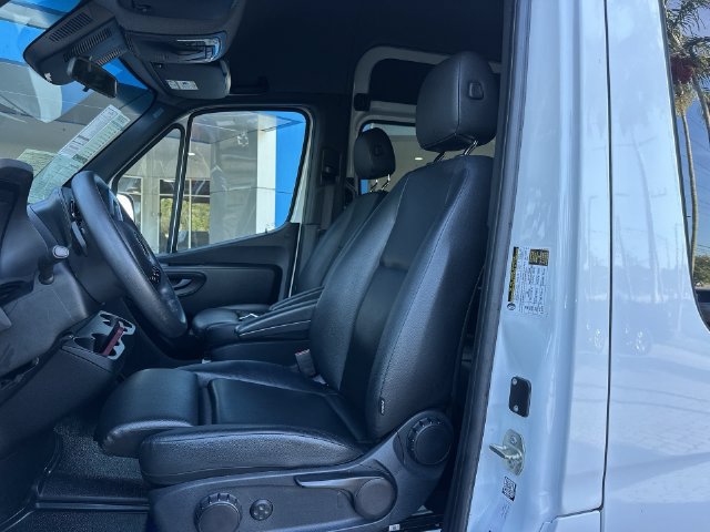 Used 2023 Mercedes-Benz Sprinter 2500 image 30