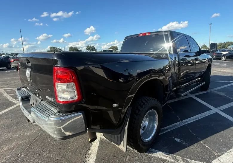 Used 2020 RAM 3500 Tradesman w/ Chrome Appearance Group AWD/4WD image 3