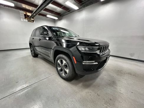 Used 2024 Jeep Grand Cherokee Limited 4xe AWD/4WD image 2