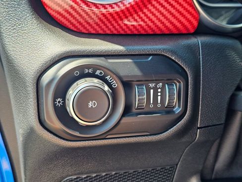 Used 2021 Jeep Wrangler Unlimited Sahara AWD/4WD image 23