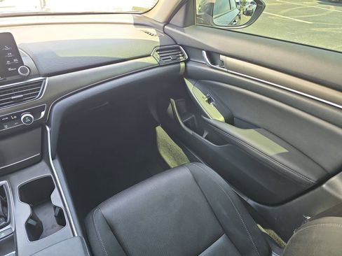 Used 2019 Honda Accord LX image 12
