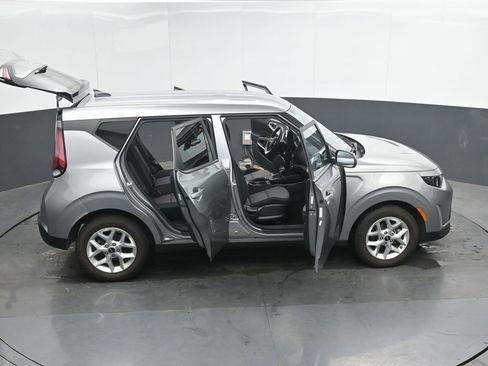 Used 2025 Kia Soul LX w/ LX Technology Package FWD image 49