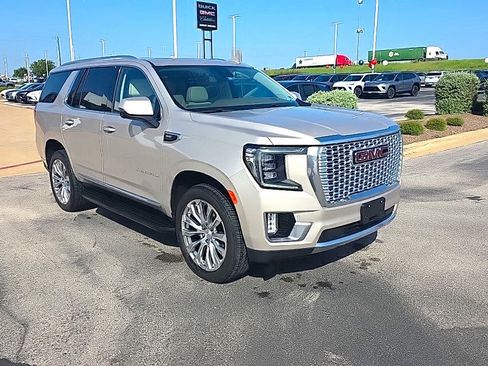 Used 2024 GMC Yukon Denali RWD image 6