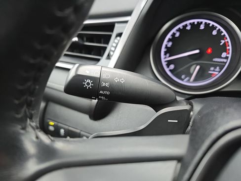 Used 2023 Toyota Camry SE image 30