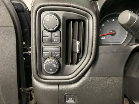 Used 2019 Chevrolet Silverado 1500 Custom w/ Custom Value Package image 15