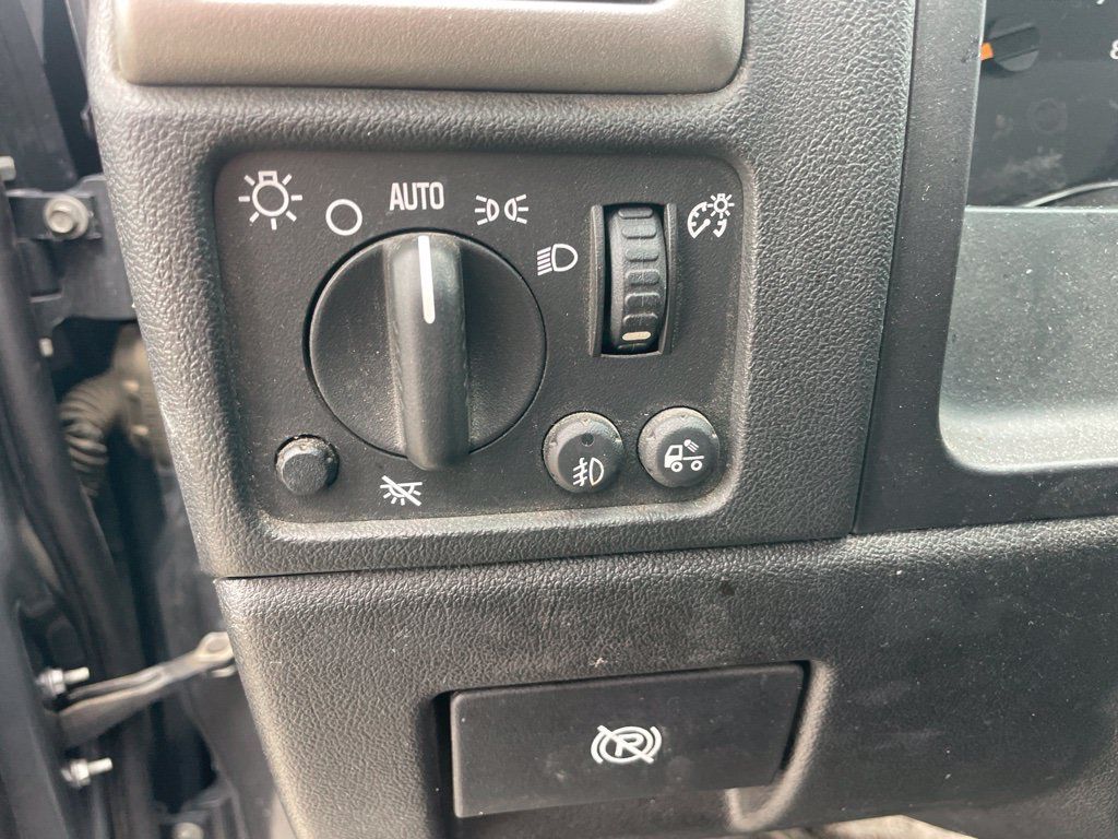 Used 2008 Chevrolet Colorado LT AWD/4WD image 11