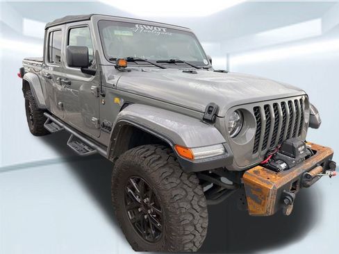 Used 2023 Jeep Gladiator Sport image 8