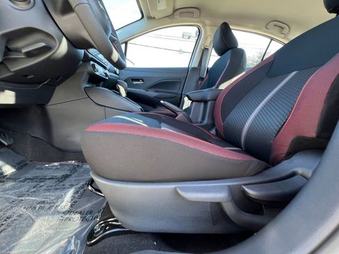 Certified 2025 Nissan Versa SR w/ Trunk Package image 14