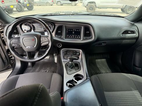 Used 2022 Dodge Challenger R/T image 17