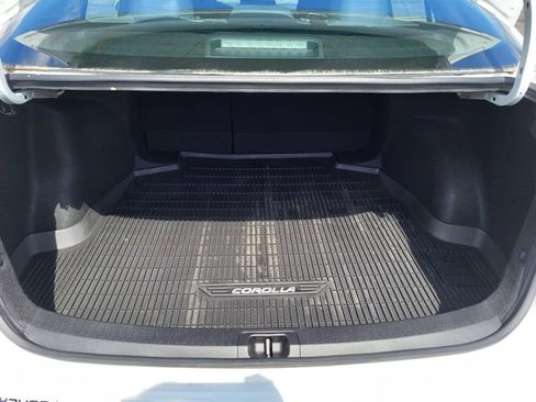 Used 2020 Toyota Corolla LE image 37