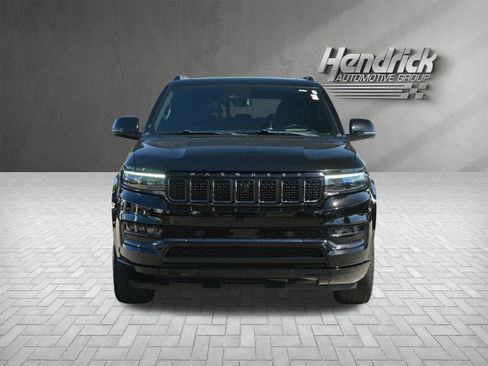 Used 2022 Jeep Grand Wagoneer Series II AWD/4WD image 3