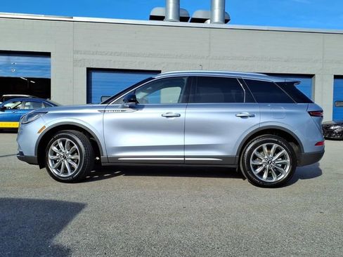 Used 2022 Lincoln Corsair AWD w/ Premium Package image 2