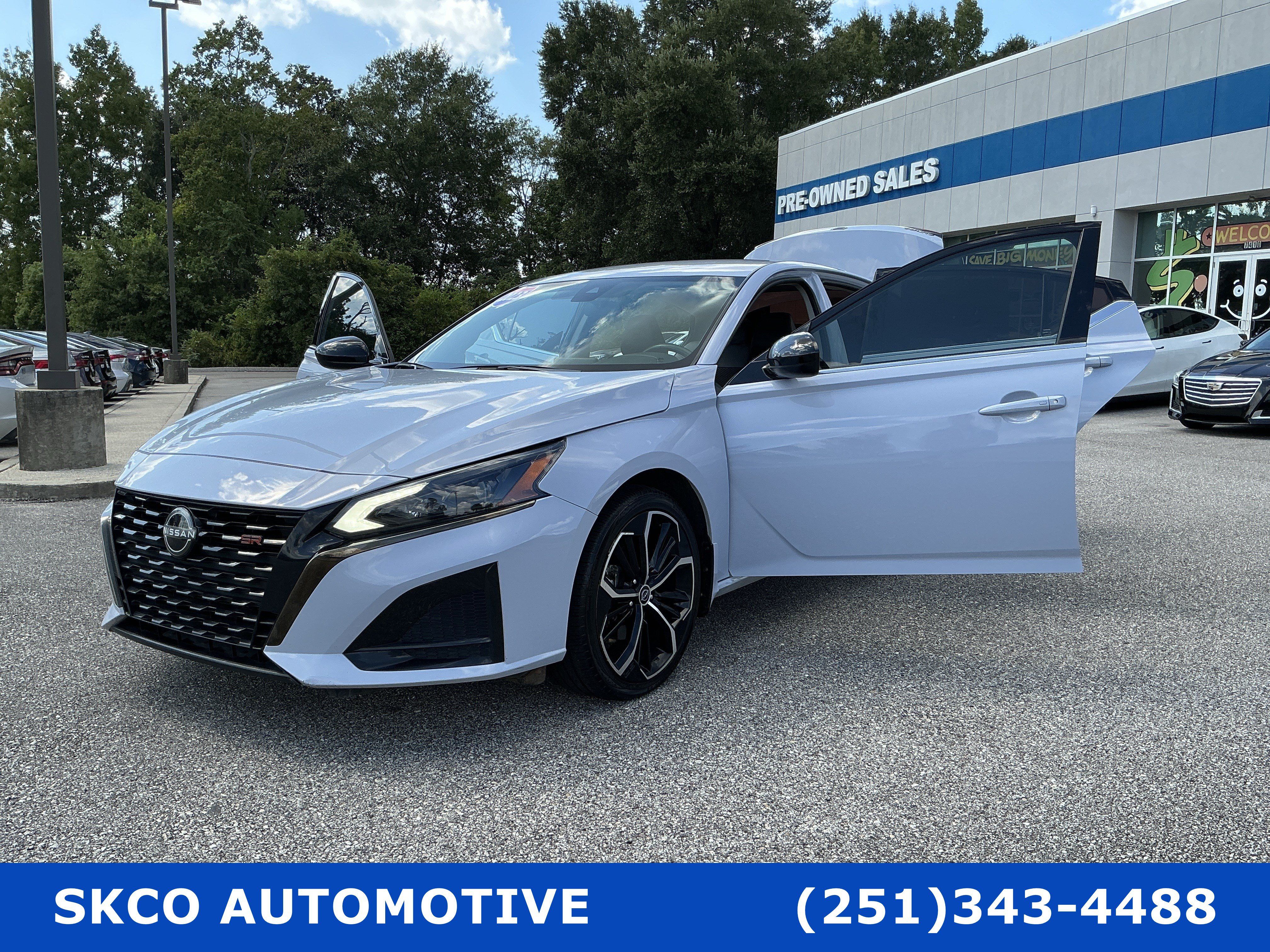Used 2023 Nissan Altima 2.5 SR AWD/4WD image 28