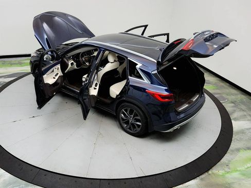 Used 2019 INFINITI QX50 Essential w/ Sensory Package FWD image 40