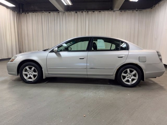Used 2006 Nissan Altima 3.5 SL FWD image 8