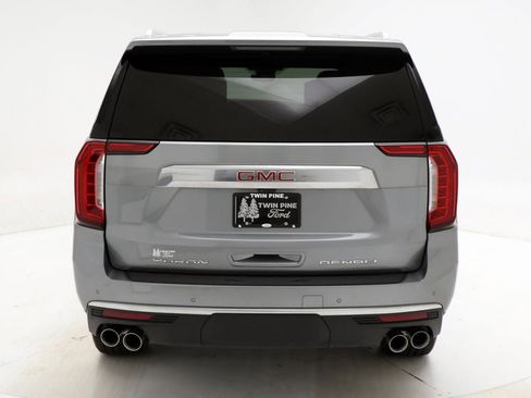 Used 2024 GMC Yukon XL Denali image 9
