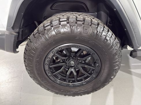 Used 2024 Jeep Wrangler Sport S image 10