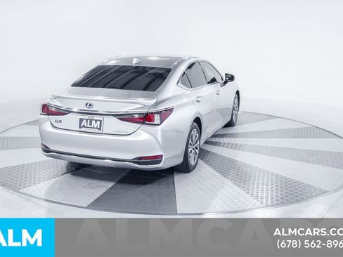 Used 2022 Lexus ES 300h image 10