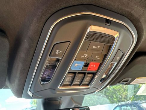 New 2025 Jeep Grand Cherokee Summit image 19