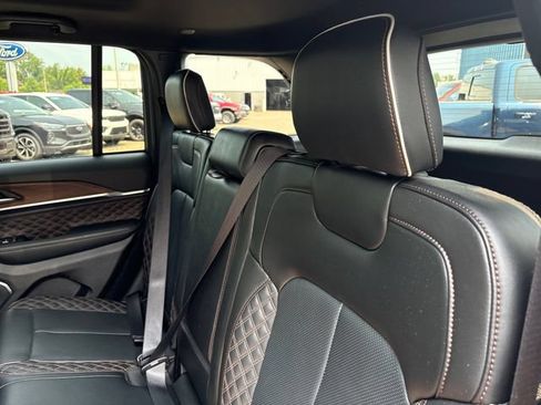 Used 2025 Jeep Grand Cherokee Summit w/ Adv Protech Group IV AWD/4WD image 22