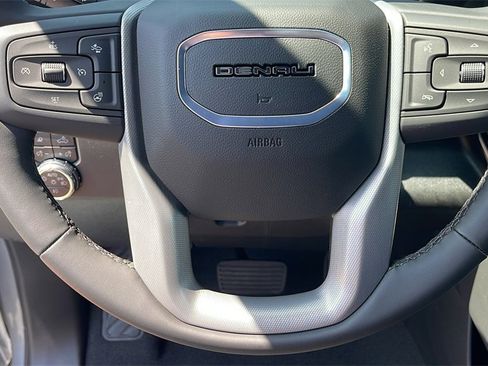 New 2025 GMC Sierra 2500 Denali w/ Denali Reserve Package image 24