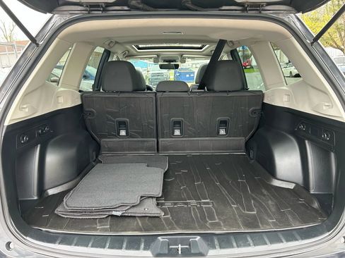 Used 2021 Subaru Forester Premium AWD/4WD image 27